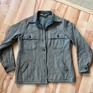 Vintage woolrich herringbone shirt jacket (shacket)